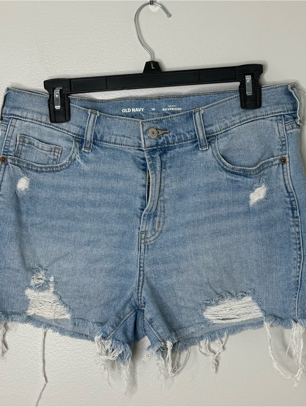 Old Navy Light Blue Distressed Boyfriend Denim Shorts Size 10 Midrise Womens